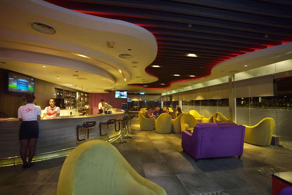 槟城丽昇豪华套房 峇六拜 外观 照片 The interior of the lounge