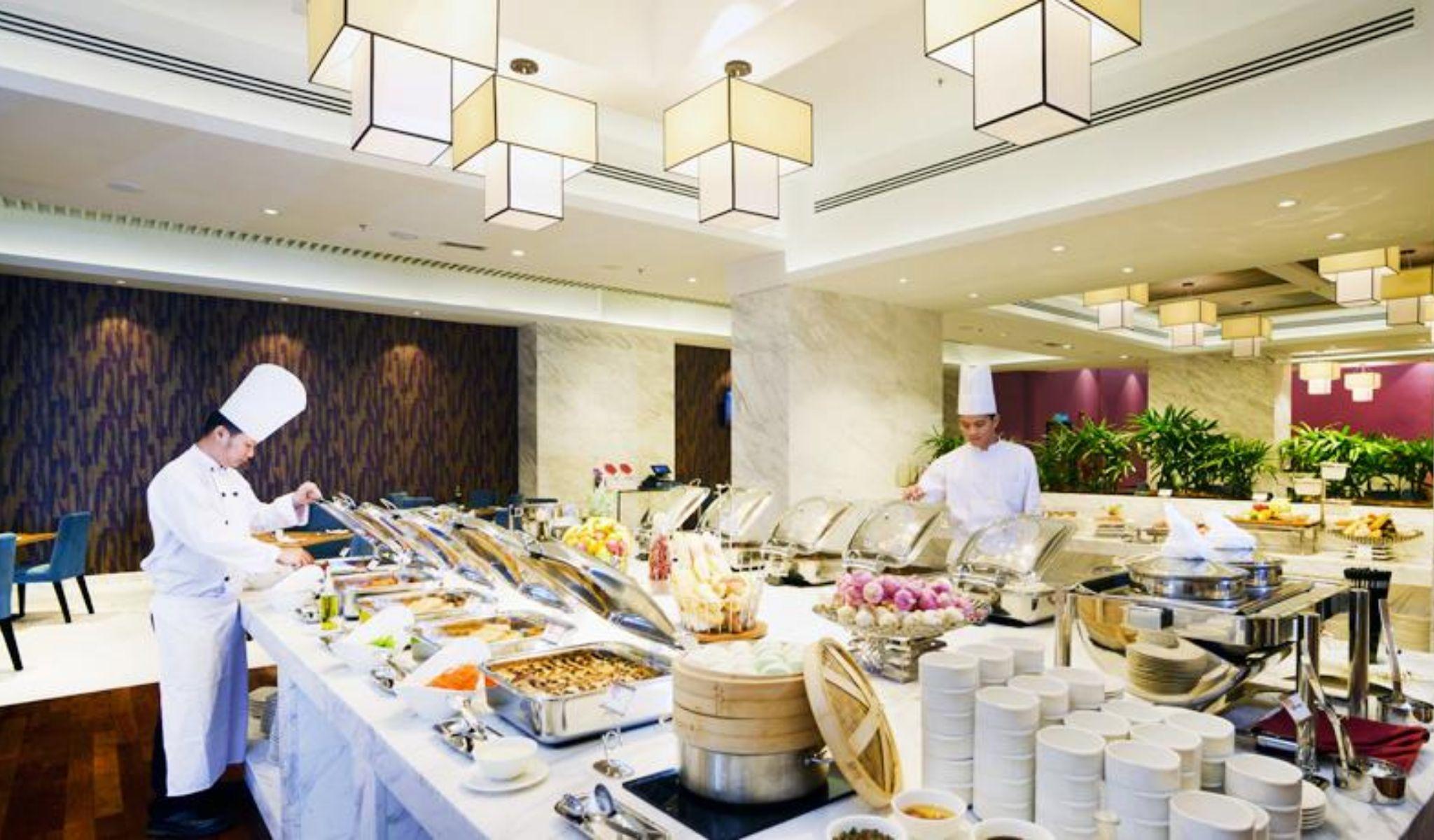 槟城丽昇豪华套房 峇六拜 外观 照片 A buffet at a hotel