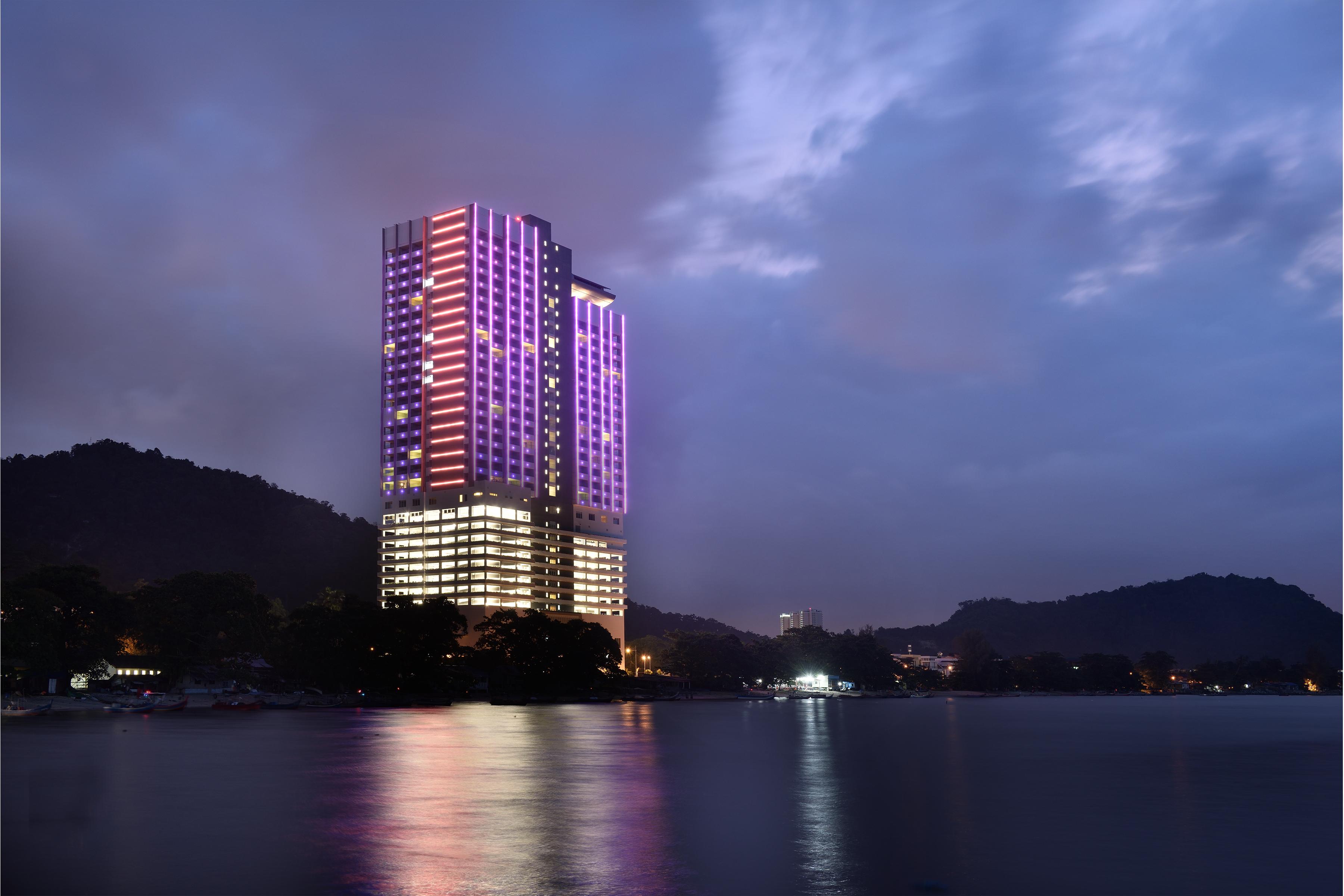 槟城丽昇豪华套房 峇六拜 外观 照片 The Royal