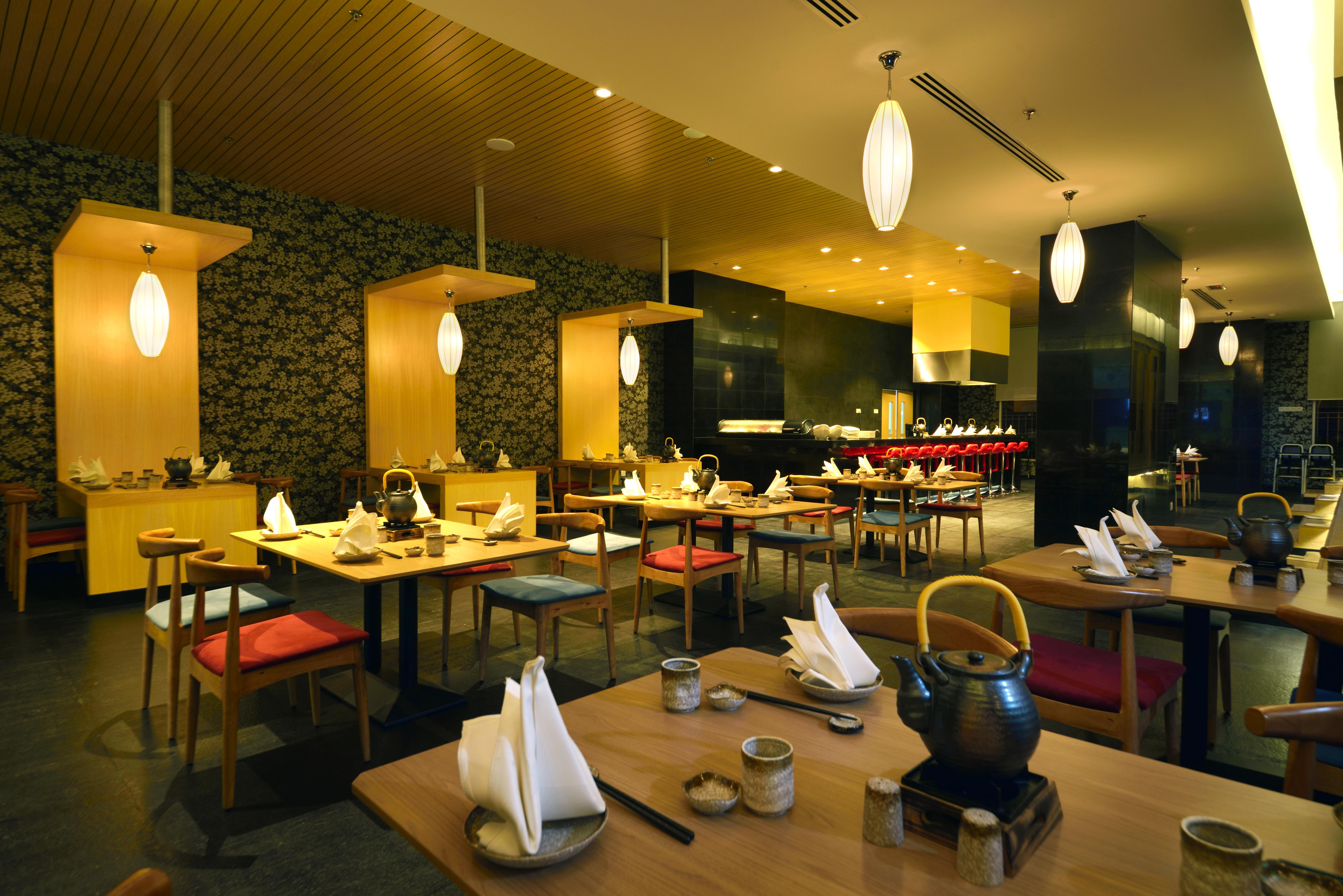 槟城丽昇豪华套房 峇六拜 外观 照片 The interior of a restaurant in Kuala Lumpur, Malaysia