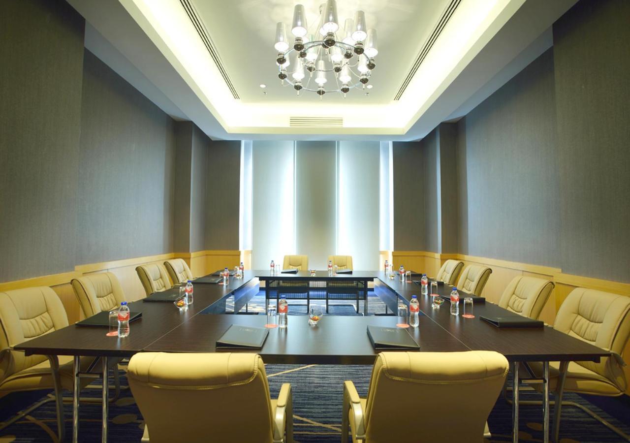 槟城丽昇豪华套房 峇六拜 外观 照片 Meeting room