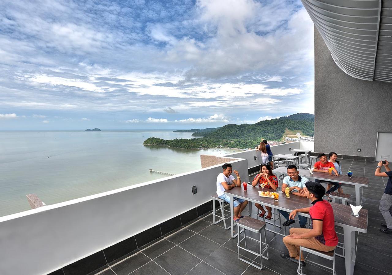 槟城丽昇豪华套房 峇六拜 外观 照片 Sky Bar